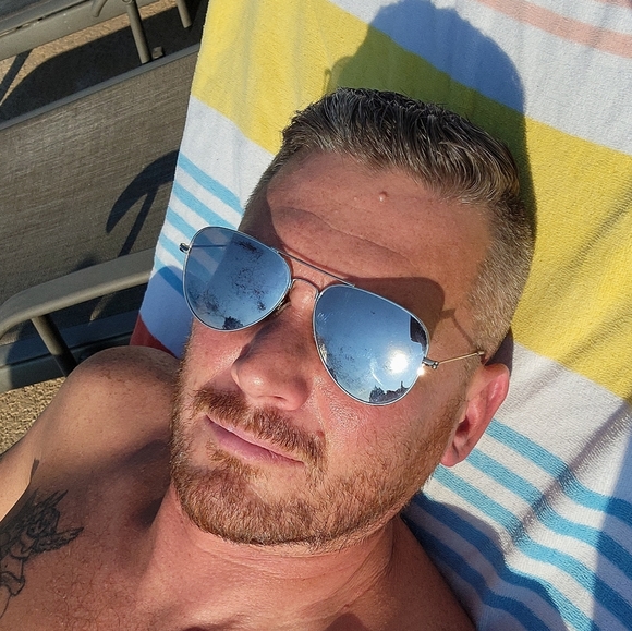 Meet your Posher, Jay - Picture 1 of 8